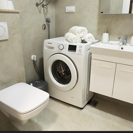 Studio Apartment, 5 Minutes To The Beach Bar Bagian luar foto