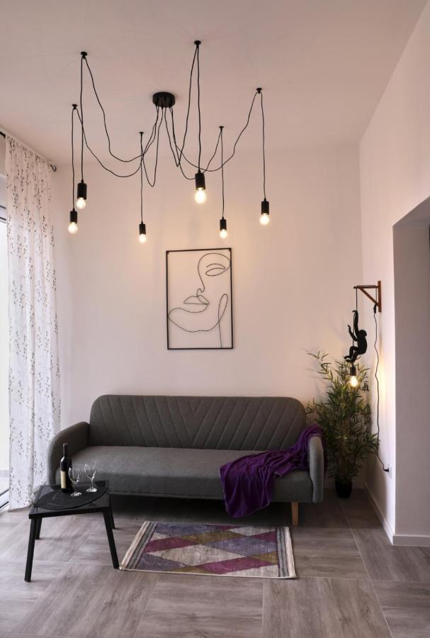Studio Apartment, 5 Minutes To The Beach Bar Bagian luar foto